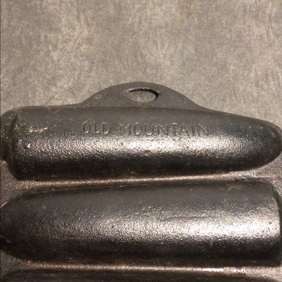 Vintage 12in Cast Iron Old Mountain Corn Bread Pan - Picture 4 of 5